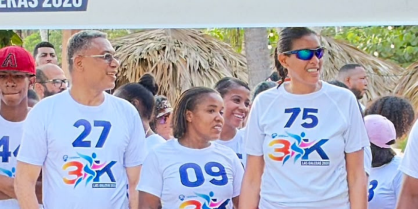 Participants wearing numbered Las Galeras 3K shirts at the first race